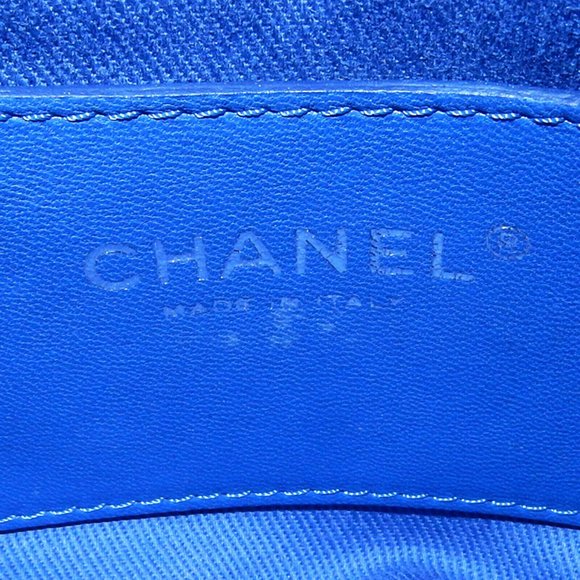 CHANEL RARE BLUE CHAIN HANDBAG!! SALE!! - Picture 12 of 14